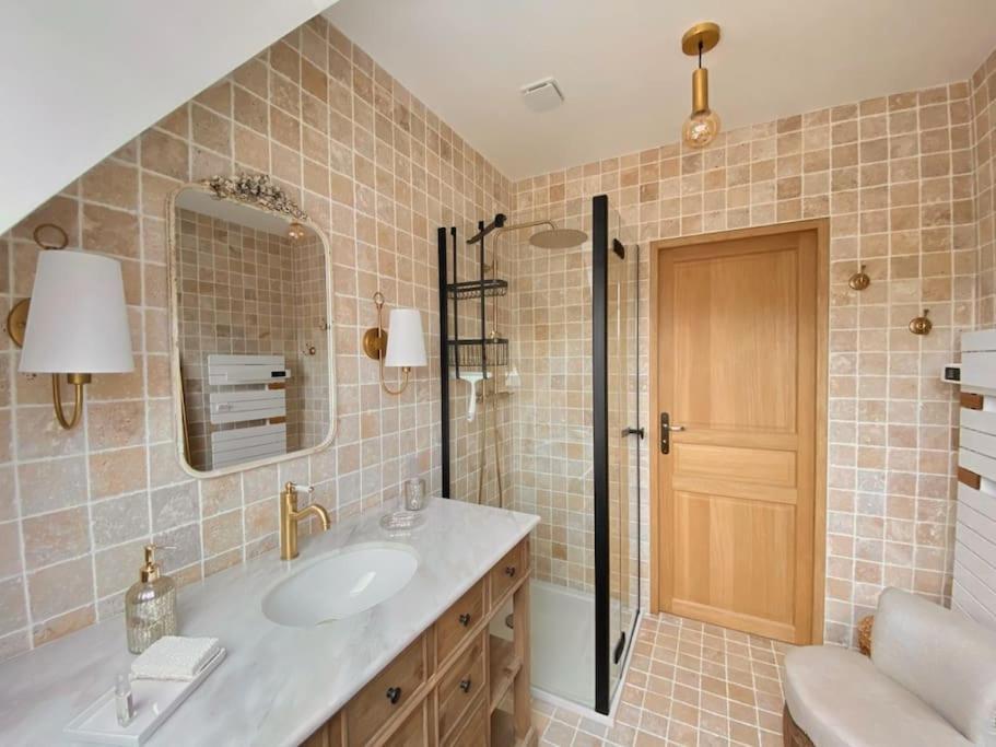 Le Pigeonnier / Gite De Charme 1 A 4 Pers 80 M² كامبراي المظهر الخارجي الصورة