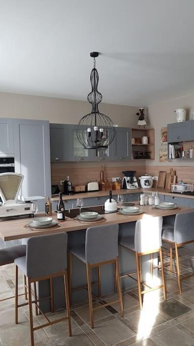 Le Pigeonnier / Gite De Charme 1 A 4 Pers 80 M² كامبراي المظهر الخارجي الصورة